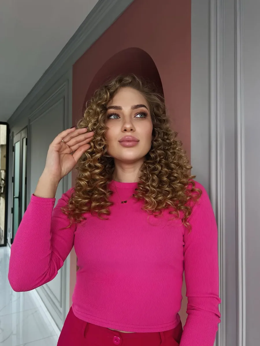 Styling for curly hair